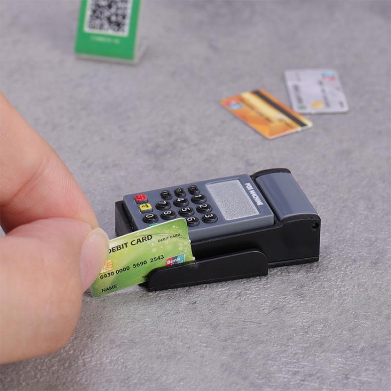 プラスチック製のコレクタブルフィギュアミニレジPOSマシン1 - Toy Cash Register のレビューと価格